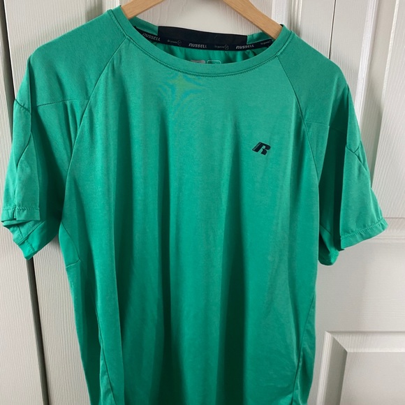 Men’s Green Dry Fit Workout Shirt - Picture 1 of 1